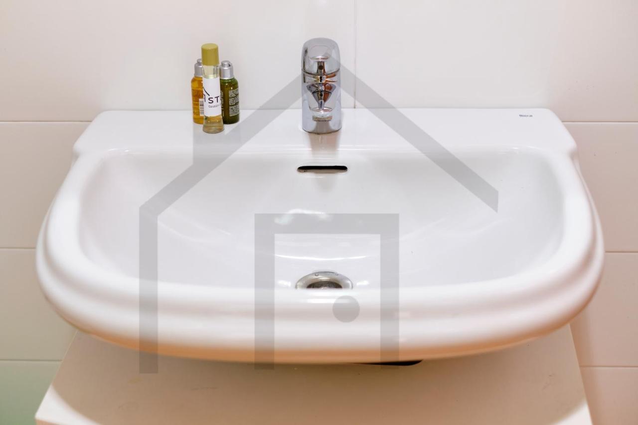 Loft En Oviedo - Ideal Para 3 Personas 外观 照片